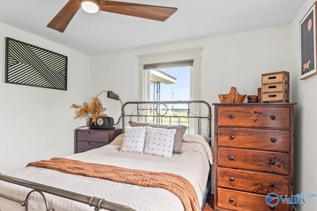 1760 Horseshoe Bend Rd, Scottsboro, AL 35769 - bedroom with ceiling fan