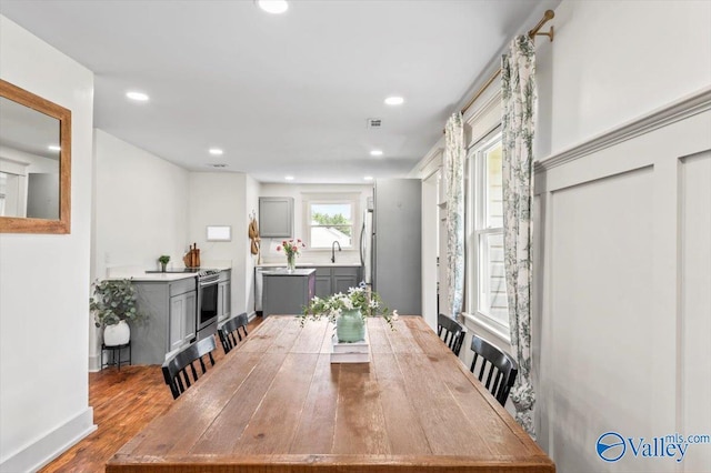 1760 Horseshoe Bend Rd, Scottsboro, AL 35769 - dining space with wood finished floors and recessed lighting