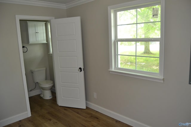 3720 Tidmore Bend Rd, Gadsden, AL 35901 - bathroom with ornamental molding and wood finished floors