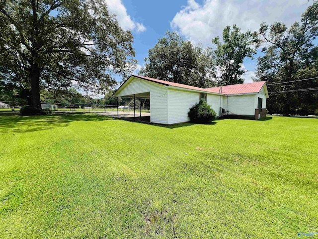 1315 Colbert Ave, Gadsden, AL 35904 - view of yard with a carport
