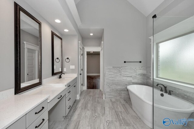 spacious closet featuring carpet flooring