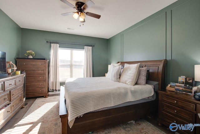 bedroom featuring ceiling fan