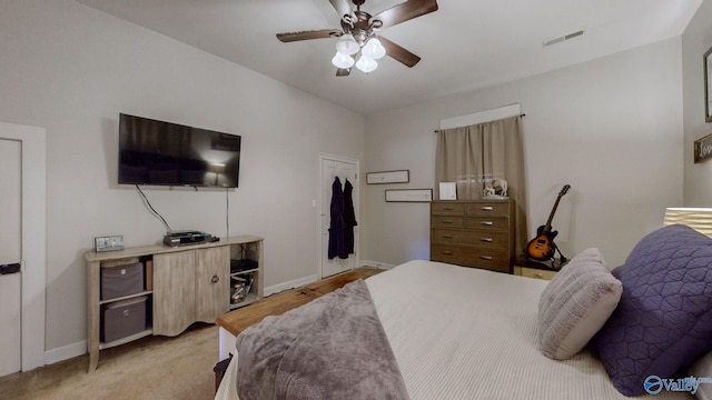 bedroom featuring ceiling fan