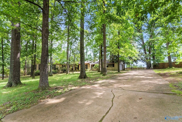 105 Hastings Rd, Athens, AL 35613 - view of front of house featuring concrete driveway and a garage