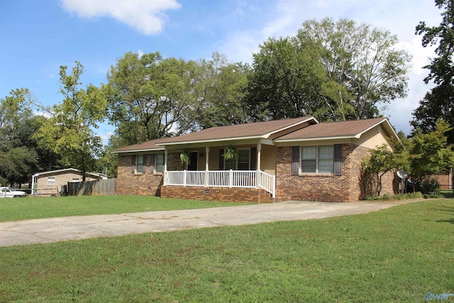 single story home featuring a front yard and a porch