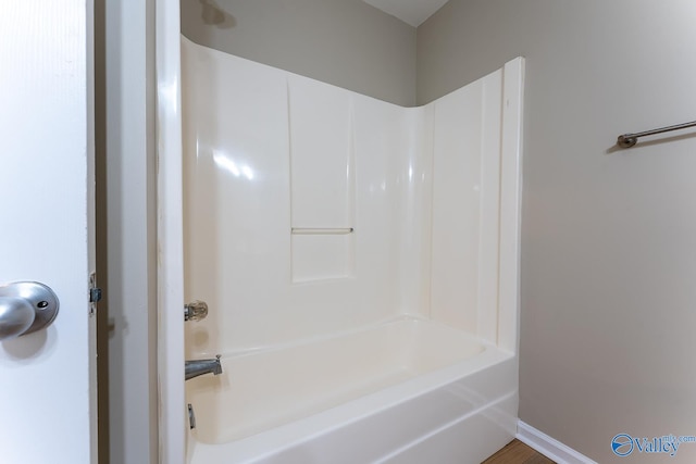 bathroom featuring shower / bathing tub combination