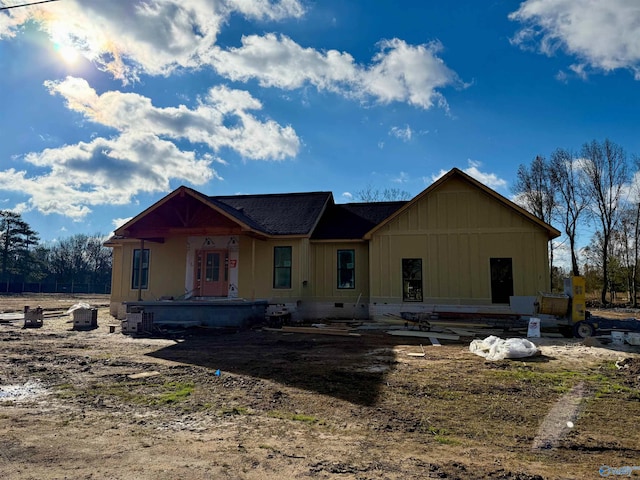 view of front of property with covered porch