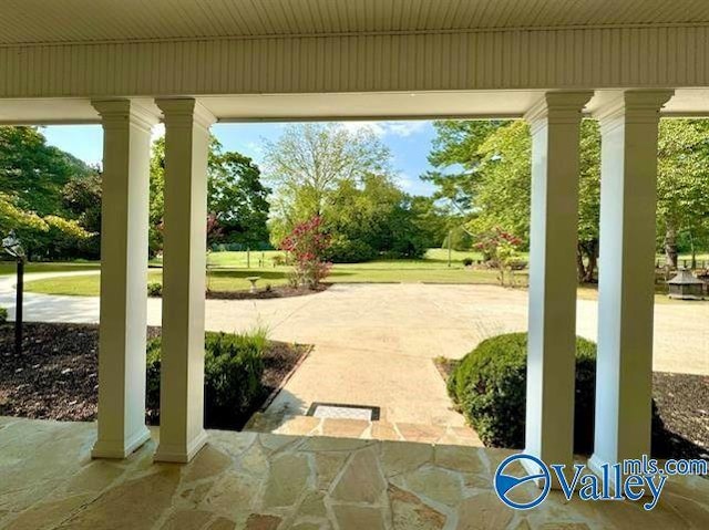 view of patio / terrace with covered porch