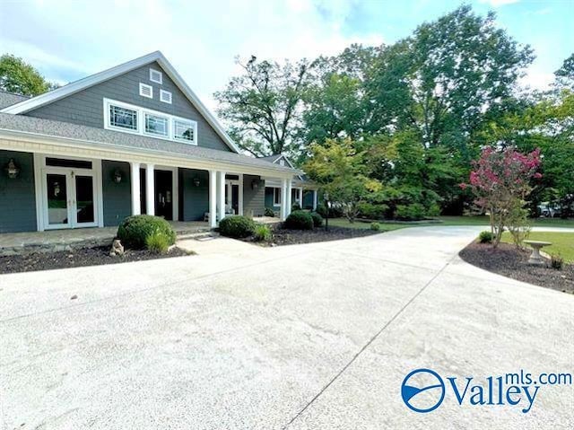 view of front of home with covered porch