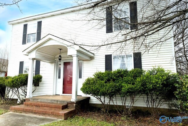 view of front of house