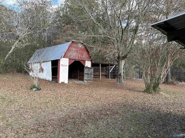 view of outbuilding