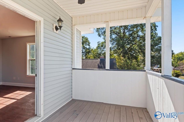 deck with a ceiling fan