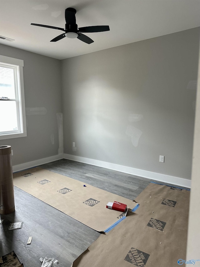 unfurnished room featuring ceiling fan