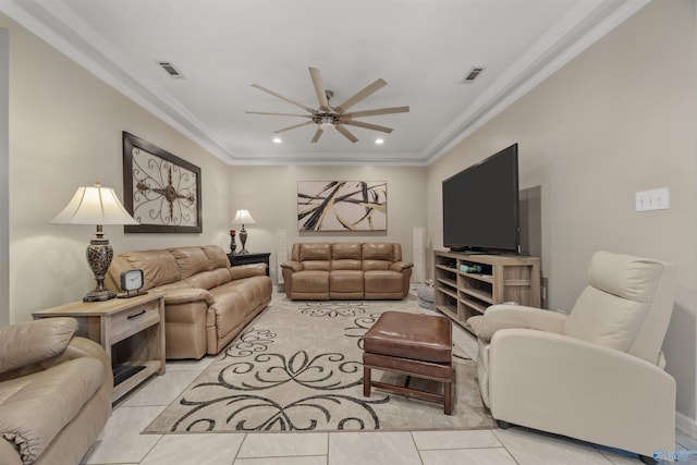 living area featuring visible vents, ornamental molding, a ceiling fan, and recessed lighting