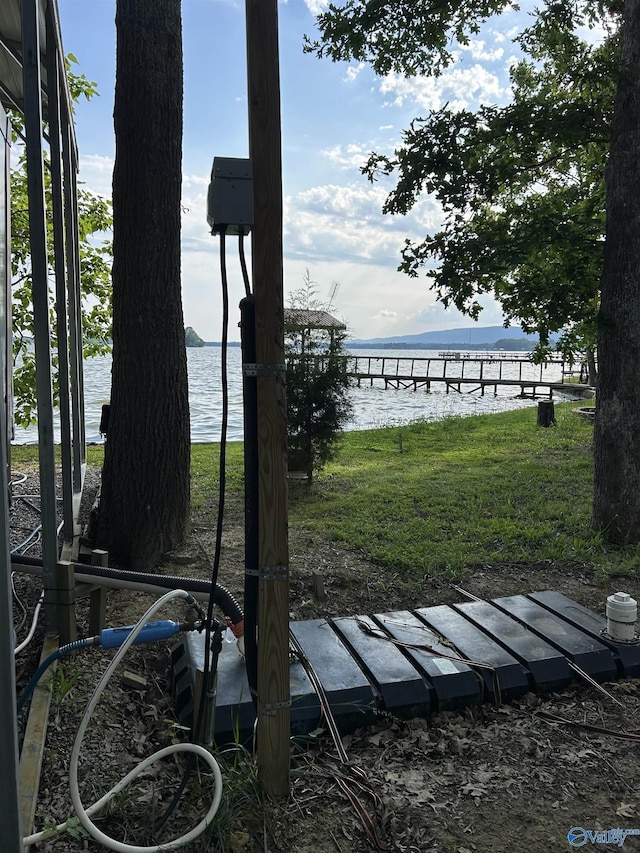 1165 Sunset Dr, Leesburg, AL 35983 - view of grassy yard featuring a water view