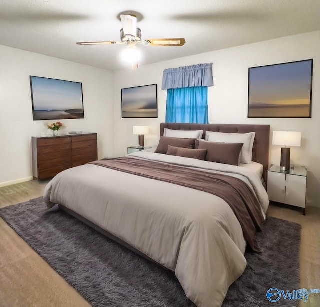 bedroom featuring ceiling fan