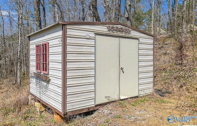 view of outbuilding