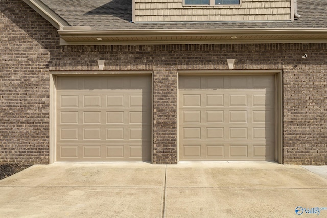 15153 Hobbs Rd, Athens, AL 35614 - garage featuring concrete driveway