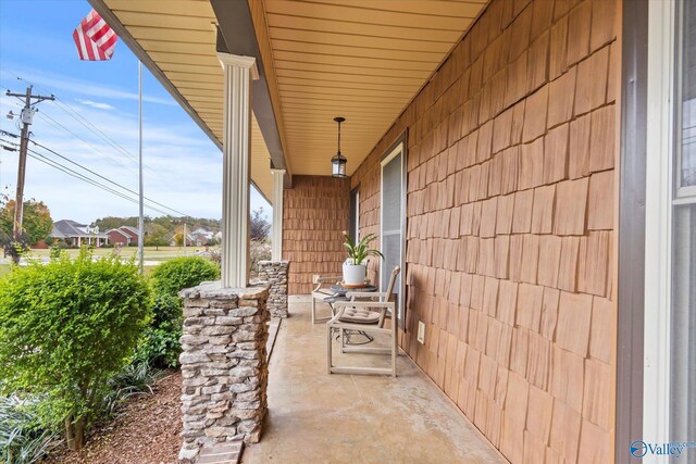 1707 Byron Rd, Scottsboro, AL 35769 - view of porch