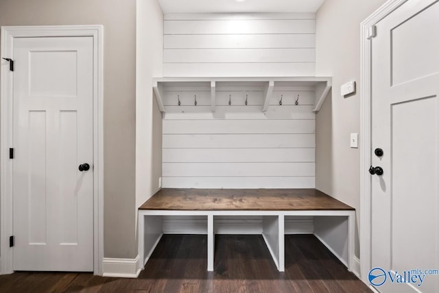 12 Cobbs Cove Way SE, Huntsville, AL 35803 - mudroom with wood finished floors and baseboards
