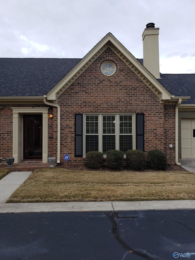 exterior space featuring a lawn