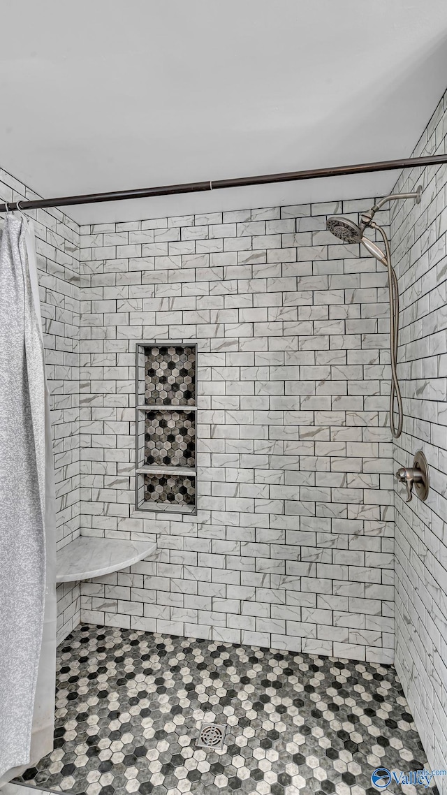 111 Althea St, Gadsden, AL 35904 - full bathroom with a tile shower