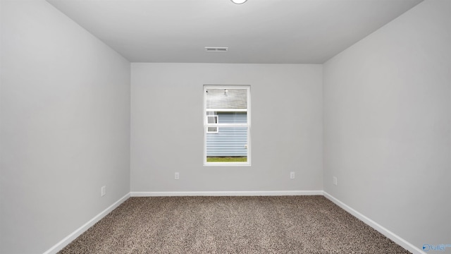 unfurnished room with carpet