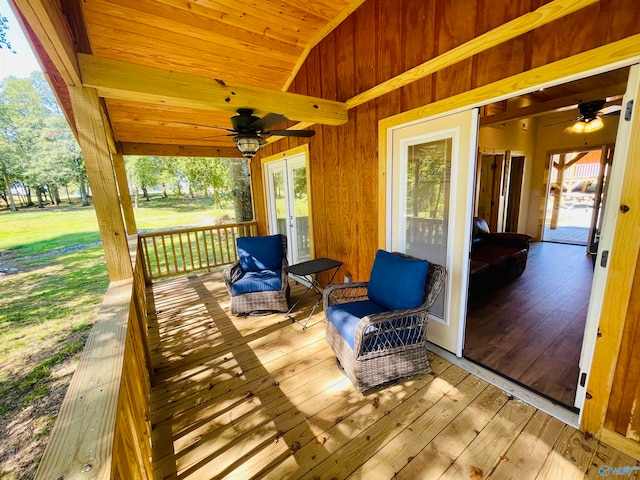 deck with ceiling fan