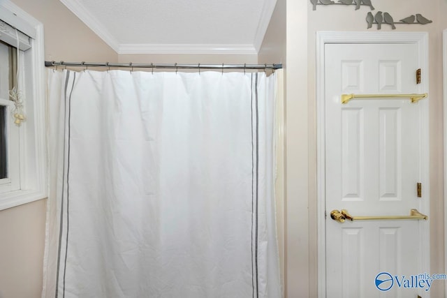 9046 Sugar Tree Trl, Huntsville, AL 35802 - full bath featuring crown molding and curtained shower