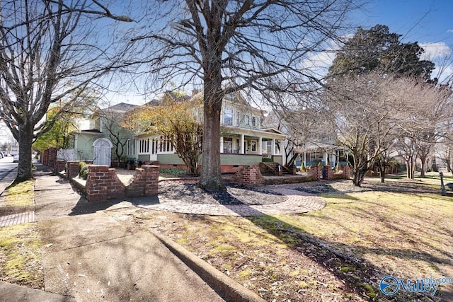view of front of home with a front yard