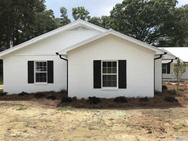 716 Ruby St, Gadsden, AL 35901 - view of side of home with brick siding
