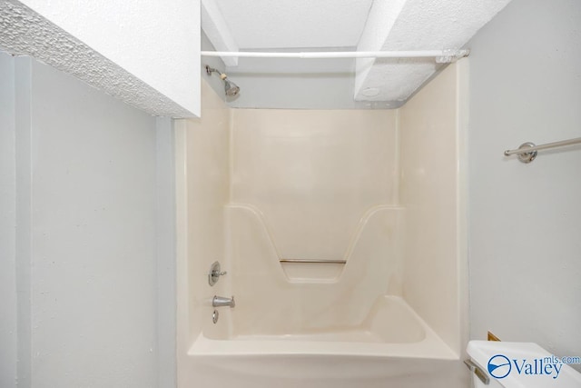 full bath featuring toilet and shower / bathtub combination