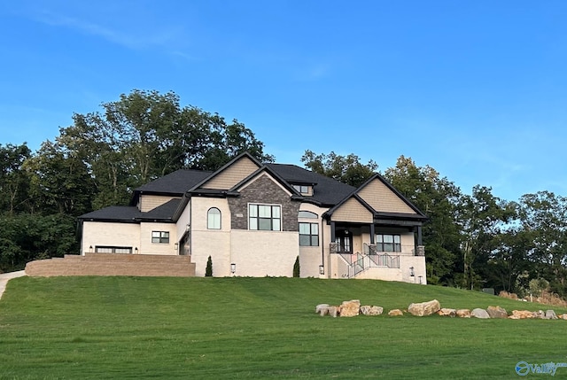 view of front of home featuring a front lawn