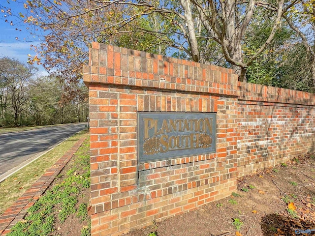 exterior space with a porch