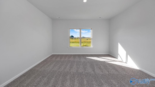 view of carpeted spare room