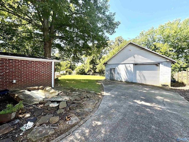 312 8th Ave SW, Attalla, AL 35954 - detached garage with driveway
