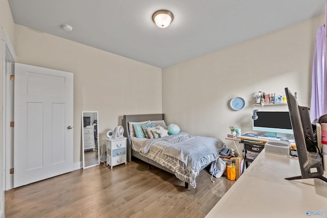 22584 Big Oak Dr, Athens, AL 35613 - bedroom with wood finished floors