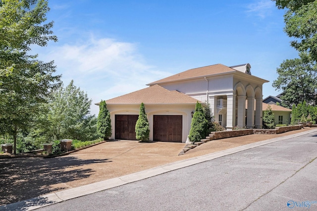 view of front facade with a garage