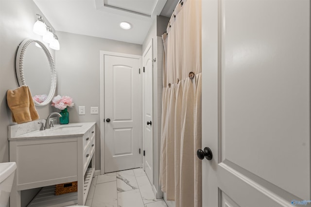 bathroom featuring toilet, a shower with curtain, marble finish floor, vanity, and recessed lighting