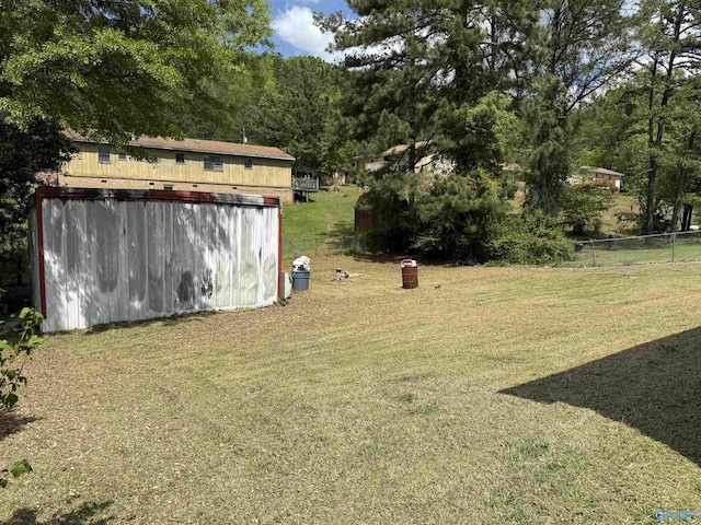 504 Joseph T Robinson, Gadsden, AL 35901 - view of yard with fence and an outdoor structure