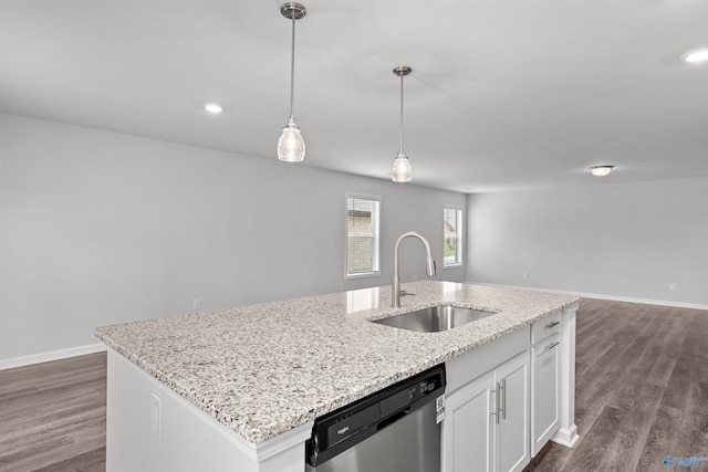 103 Gander Cir, Owens Cross Roads, AL 35763 - kitchen featuring dishwashing machine, open floor plan, dark wood-style flooring, hanging light fixtures, and recessed lighting