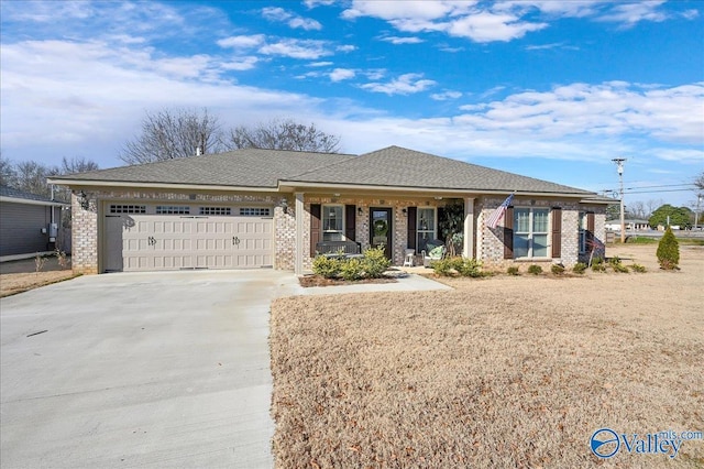 single story home featuring a garage