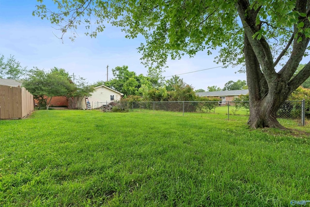 302 Cherry St NW, Hartselle, AL 35640 - view of fenced backyard