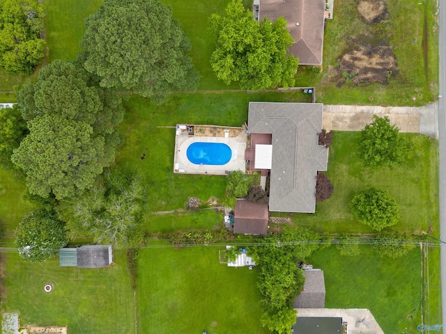 302 Cherry St NW, Hartselle, AL 35640 - aerial view of a pool area