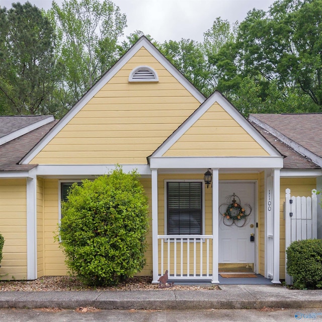 view of front of house with a porch