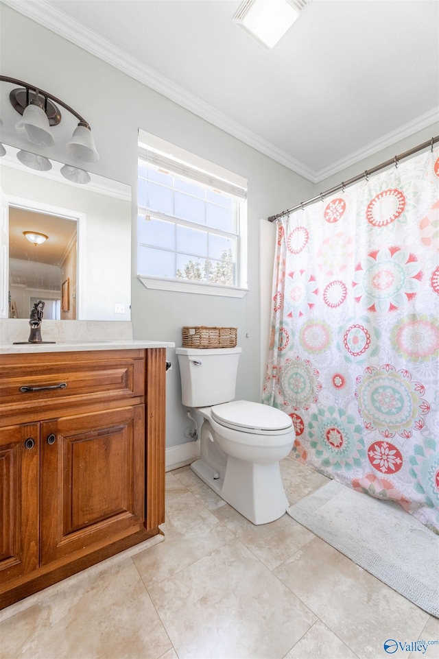 1045 Cove Rd, Southside, AL 35907 - bathroom featuring toilet, crown molding, vanity, and a shower with curtain