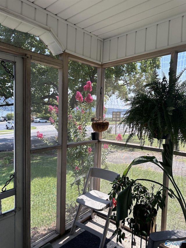 view of sunroom / solarium