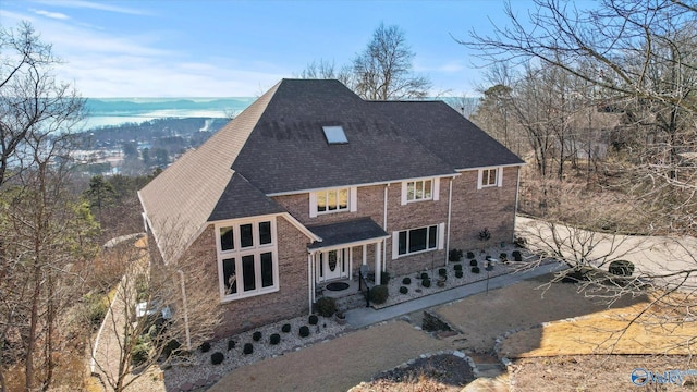 view of front of house featuring a mountain view