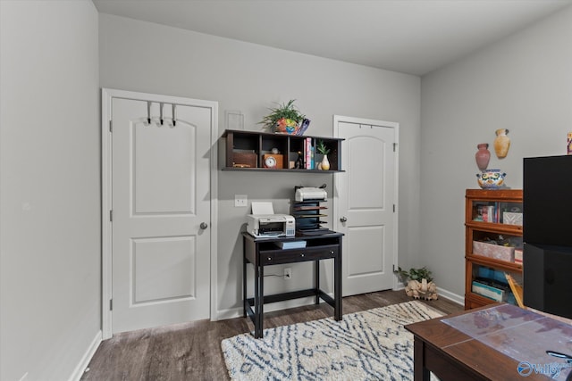 14930 Eva Cir, Athens, AL 35613 - office area with wood finished floors and baseboards