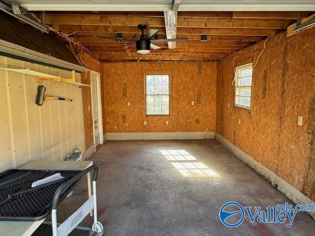 garage featuring ceiling fan